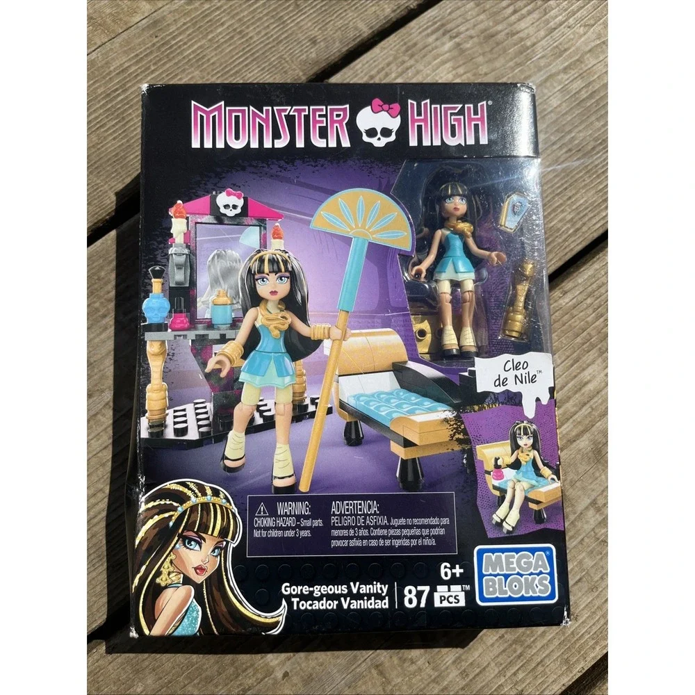 Mega Bloks Monster High Gore-geous Vanity Cleo de Nile 87 Pieces CNJ03 CNF79